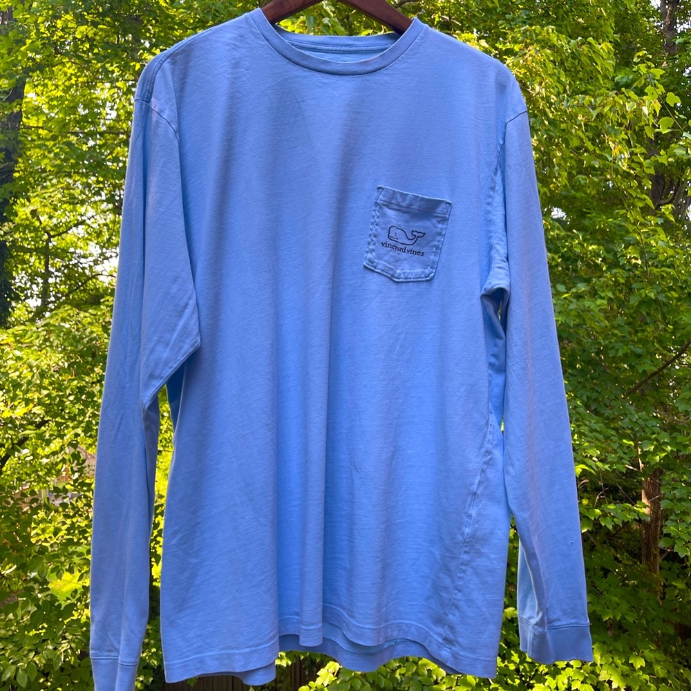 Blue Vineyard Vines tee